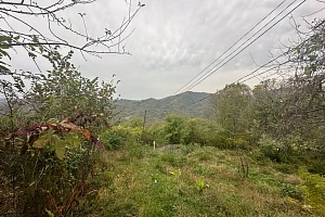 Участок с видами на долину и Кавказские горы