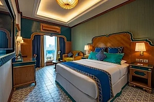 Красивая видовая квартира в самом центре