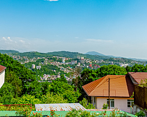 Дом в центральном районе Сочи с видом на горы