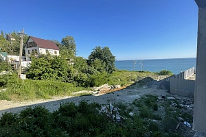 Участок у моря