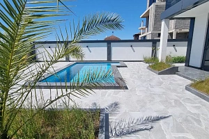 Вид на море прямо из бассейна !