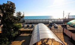 Отель на первой береговой линии