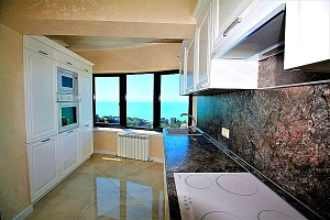 Продаю квартиру у моря в Сочи