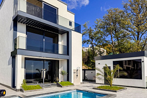 Новый дом с видом на море