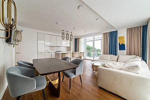 Апартамент в Актер Гэлакси