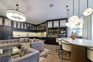 Просторная квартира с дорогим дизайнерским ре...