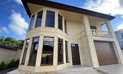 Домовладение с гаражом