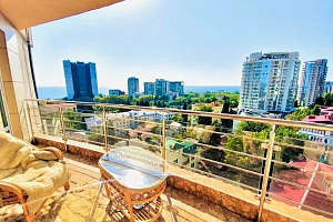 Продаю просторную двухкомнатную квартиру в жи...