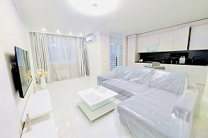 Продаю квартиру с новым дизайнерским ремонтом...