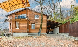 Дом в микрорайоне Макаренко