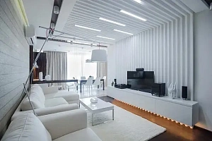 Улица не разбитых фонарей, а хрустальных ламп