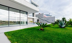 Роскошный коттедж из модного клипа с потрясаю...