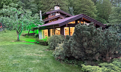 Коттедж с панорамным видом на горы - ваш угол...