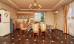 Шикарный трех этажный дом