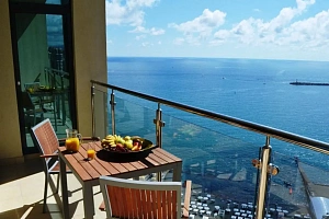 Апартаменты на первой линни в центре Сочи