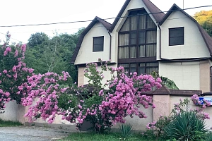 Усадьба с большим участком на Мацесте