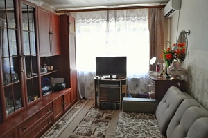 Квартира в центре с хорошим ремонтом и мебель...