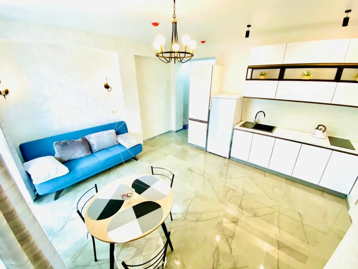 Продаю новые апартаменты в самом центре Сочи