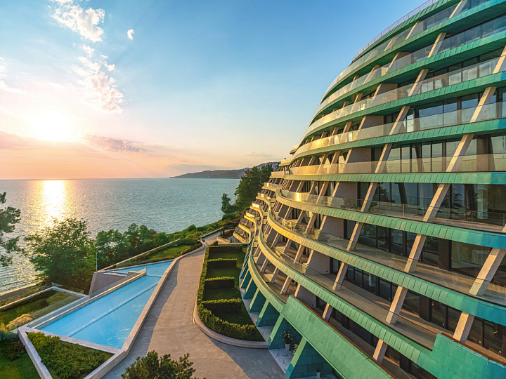 REEF RESIDENCE