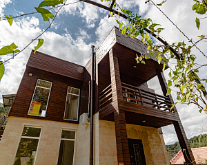 Дом в современном стиле в Дагомысе с видом на Кавказские горы