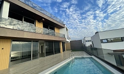 Коттедж с видом на море и город