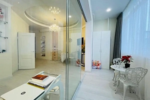 Квартира с новым ремонтом с видом на море