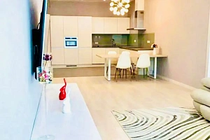 Продаю светлую квартиру в Сочи