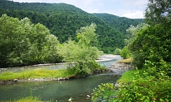 Великолепный участок на берегу реки для частн...