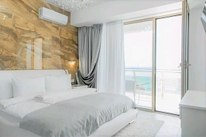 Продаю апартаменты на первой береговой линии ...