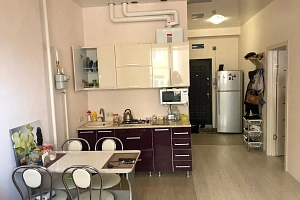 Продам 2-х к.кв 43кв с хорошим ремонтом в пре...