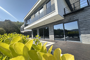 ПРЕМИАЛЬНАЯ ВИЛЛА В ЗЕЛЁНОМ РАЙОНЕ СОЧИ — МАЦ...