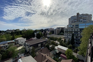 Просторная трехкомнатная квартира в Адлере