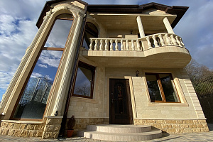 Дом с видом на горы