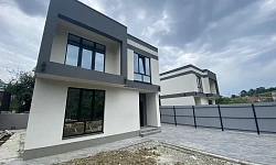 Два новых коттеджа