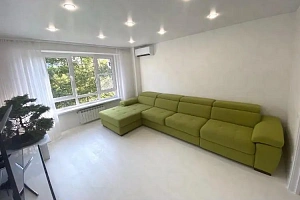 Квартира с дизайнерским ремонтом в самом цент...