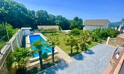 Шикарный коттедж на берегу Черного моря