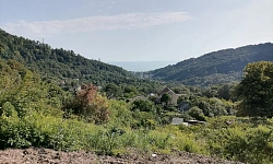 Участок с видом на море и горы