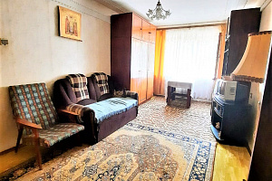 Трехкомнатная квартира в доме Сталинской пост...