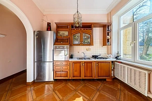 Квартира в доме Сталинской постройки!