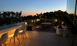 Элитный дом с бассейном и спа-комплексом в Ру...