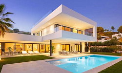 Классная вилла с панорамным видом.