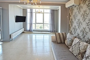 Продаётся трёхкомнатная квартира в Сочи