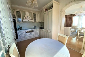 3-комнатная видовая квартира в элитном доме у...