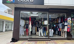 Бутик одежды, рядом Морской вокзал