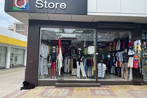 Бутик одежды, рядом Морской вокзал