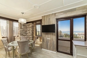 Элитная квартира с видом на Морской порт