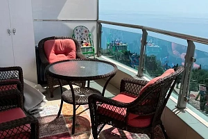 Квартира с дизайнерским ремонтом на второй бе...