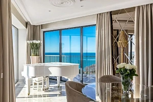 Апартамент с новым ремонтом и видом на море.