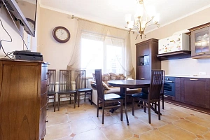 Четырехкомнатная квартира в центре Сочи