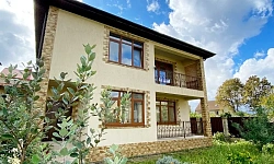 Дом на большом участке